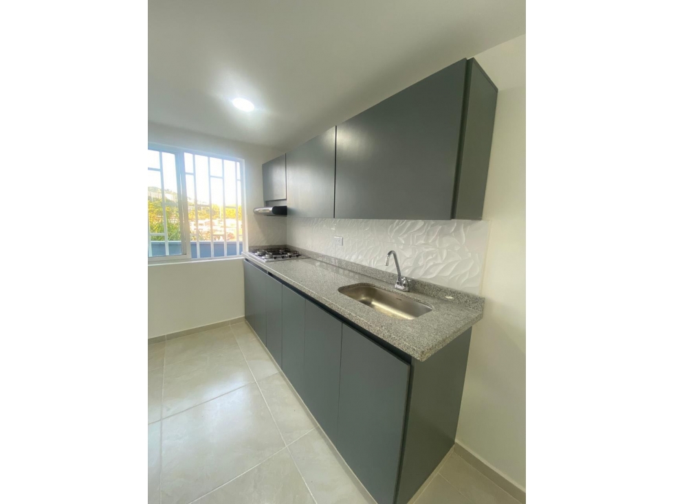 EN VENTA CASA CON 4 VIVIENDAS EN CUBA PEREIRA