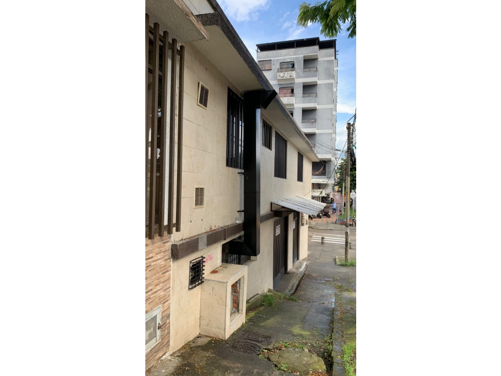 EN VENTA CASA CON LOCAL EN EL CENTRO PEREIRA — foto 2