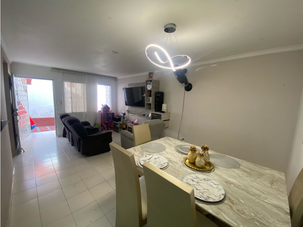 En venta casa de dos niveles con parqueadero, los andes barranquilla — foto 4