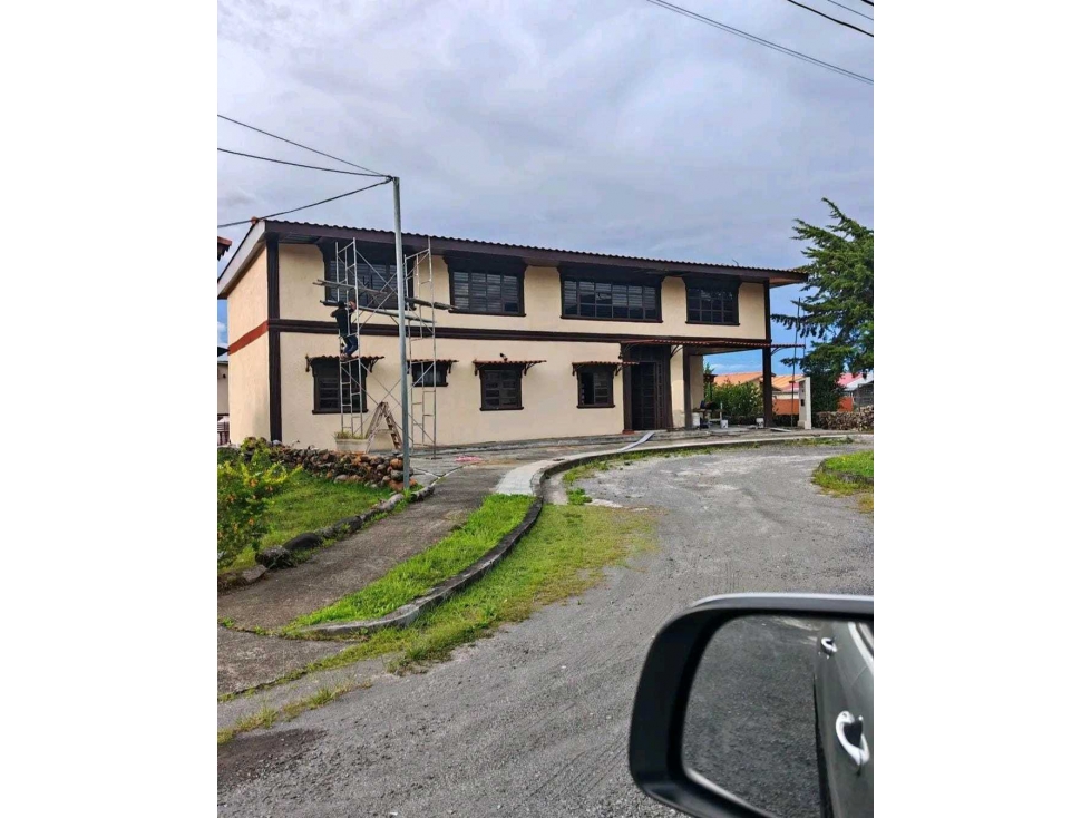 EN VENTA CASA DE DOS PISOS ALTO.BOQUETE - 1