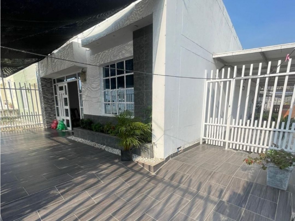 EN VENTA CASA DE ESQUINA EN LA URBANIZACION LAS ACACIAS, TURBACO