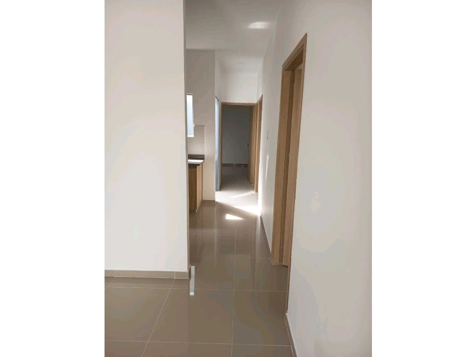 EN VENTA Casa de UN PISO en Vallejo PARA ESTRENAR