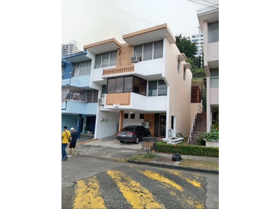 EN VENTA CASA DUPLEX VILLA DE LAS FUENTES 4 REC 350M2 JP