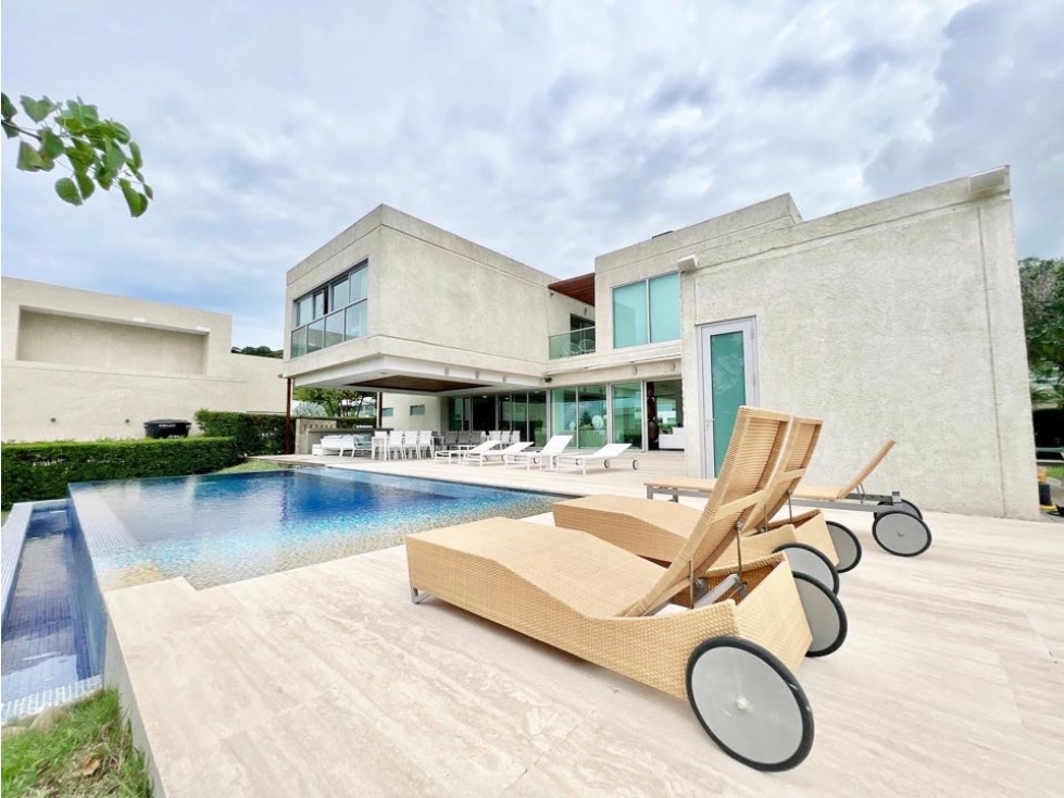 En VENTA! Casa en Aguamarina Beach Resort!