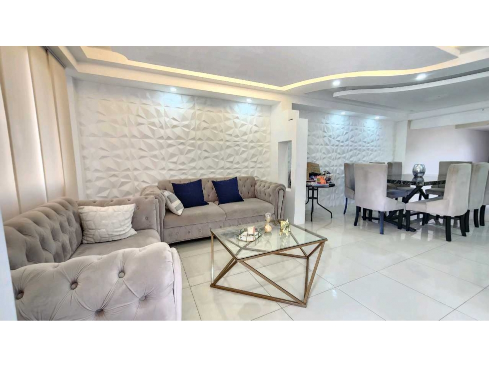 En Venta Casa en Ciudad del Sol en Manta