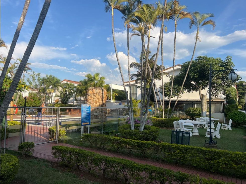 Venta casa en condominio en ciudad jardín sur de Cali (JR) — foto 2