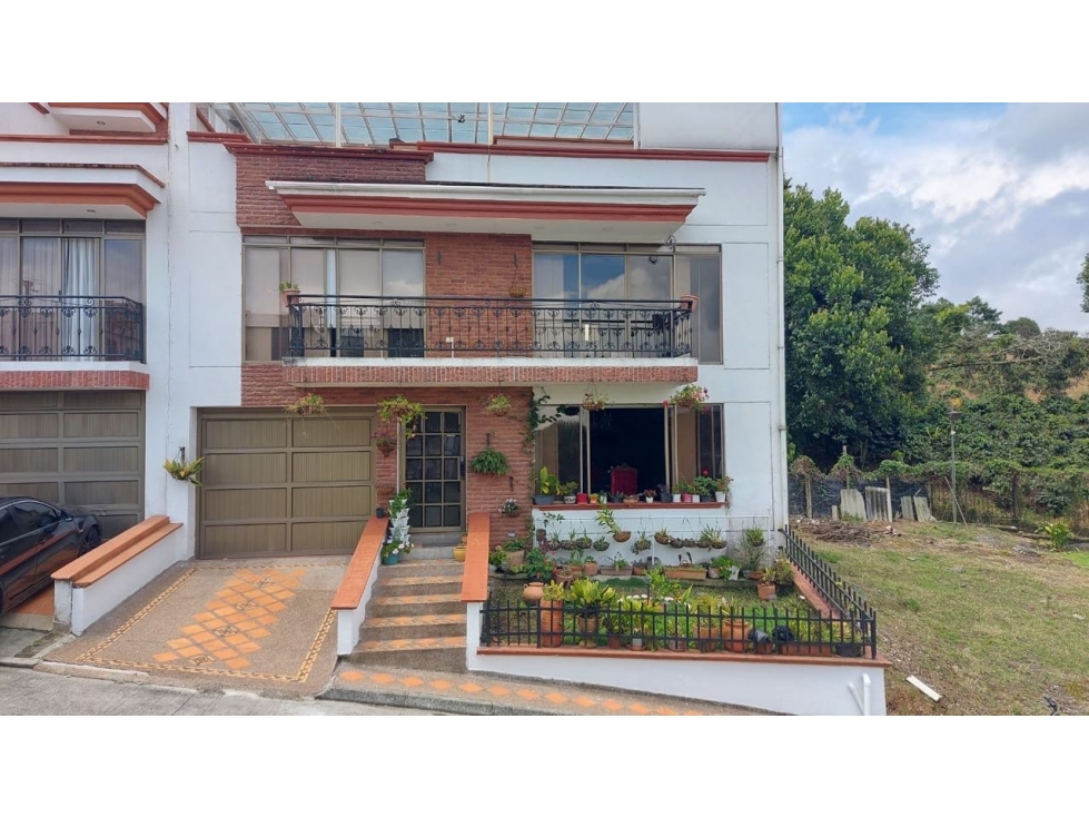 En venta casa en condominio en Santa Rosa