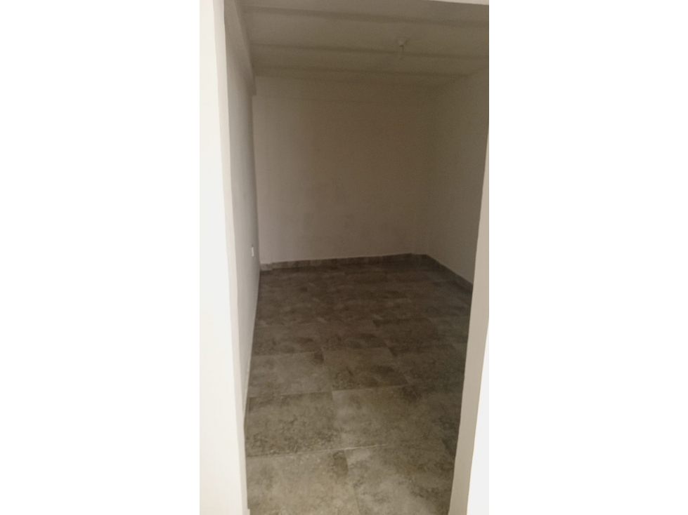 EN VENTA CASA EN LA AV DEL RÍO PEREIRA — foto 2