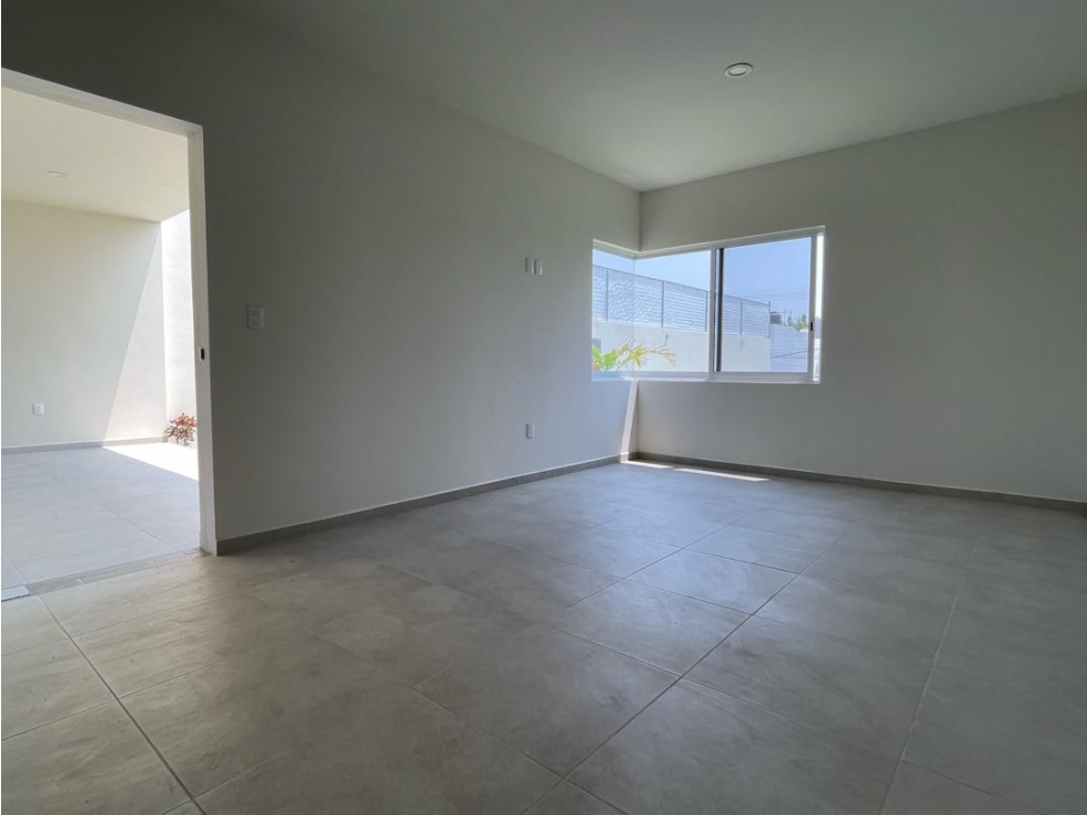 SE RENTA HERMOSA CASA NUEVA DENTRO DE RESIDENCIAL BURGOS - 6