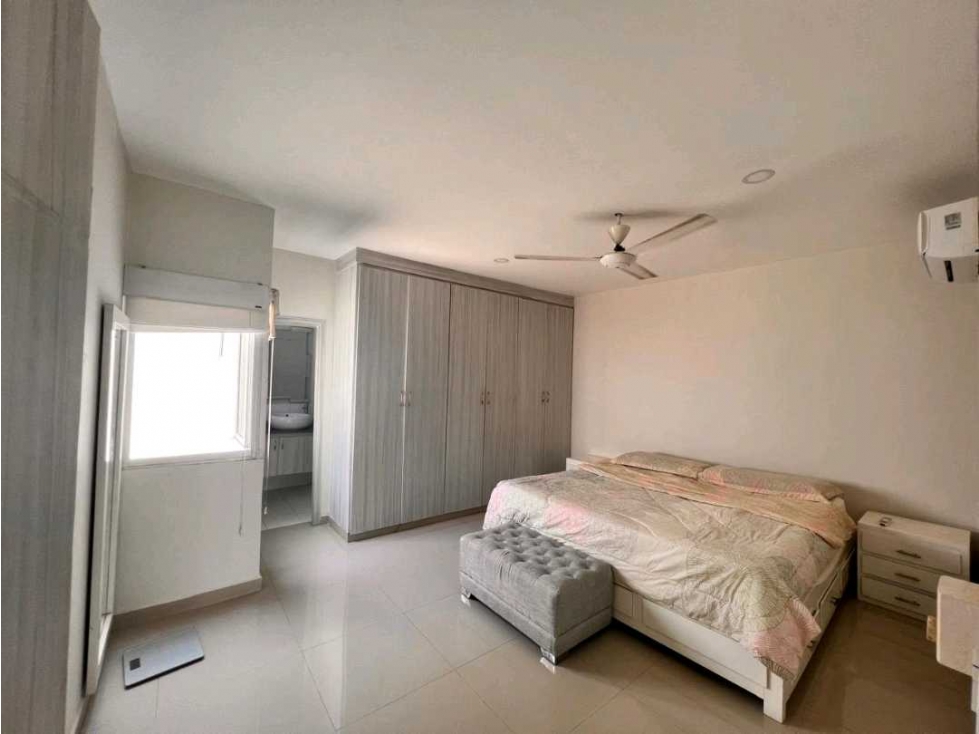 En venta CASA ESQUINERA de dos pisos en el barrio castellana Monteria — foto 5