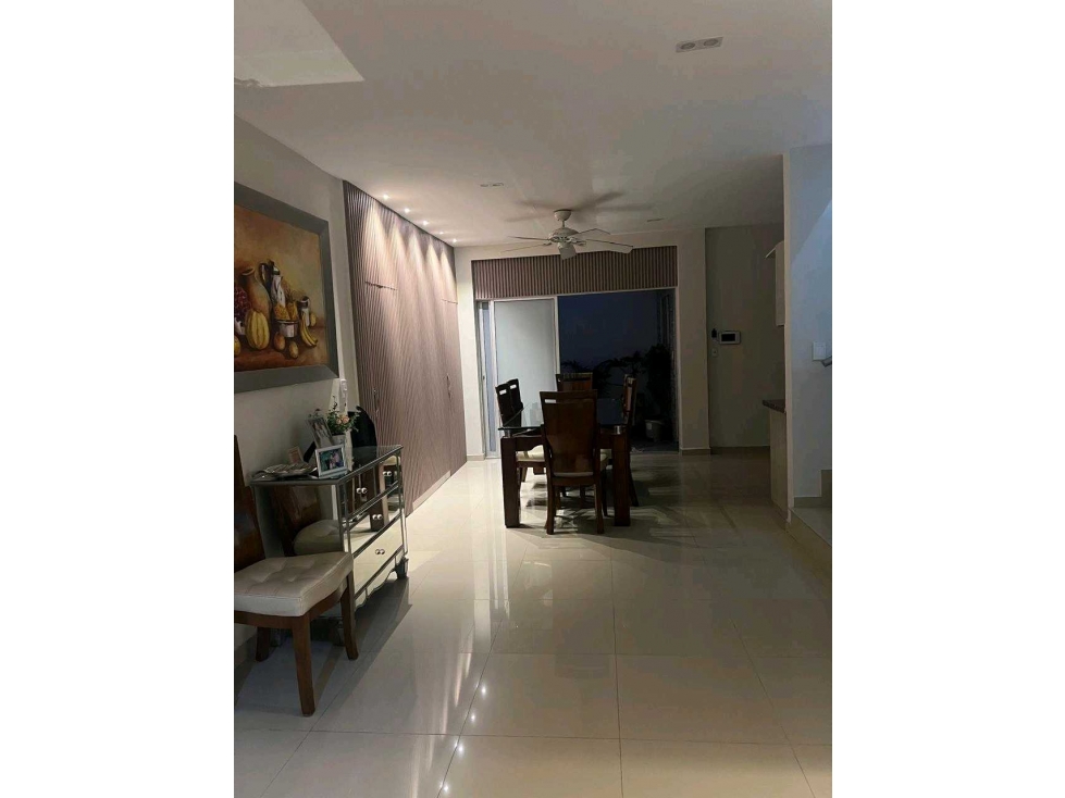 En venta CASA ESQUINERA de dos pisos en el barrio castellana Monteria — foto 6