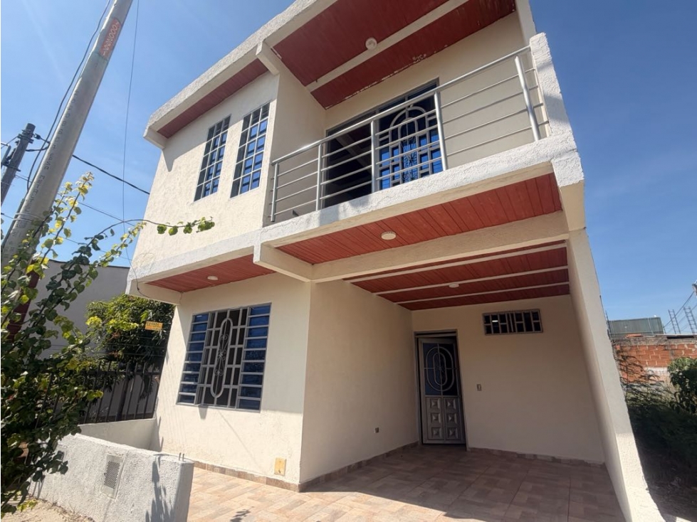 EN VENTA CASA INDEPENDIENTE 2 PISOS/ URB.SAN BENITO, Jamundí