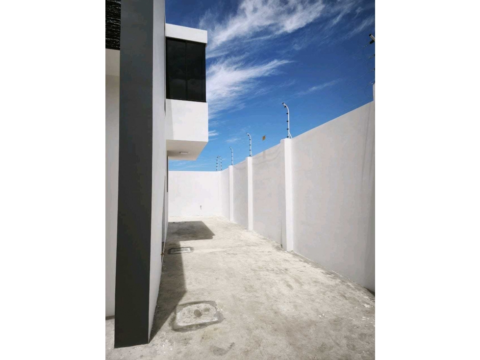 En Venta Casa Independiente al Norte de Manta — foto 4