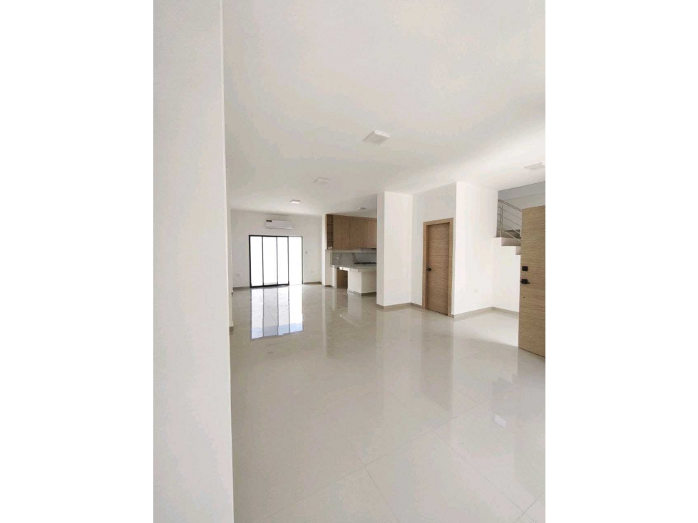 En Venta Casa Independiente al Norte de Manta — foto 5