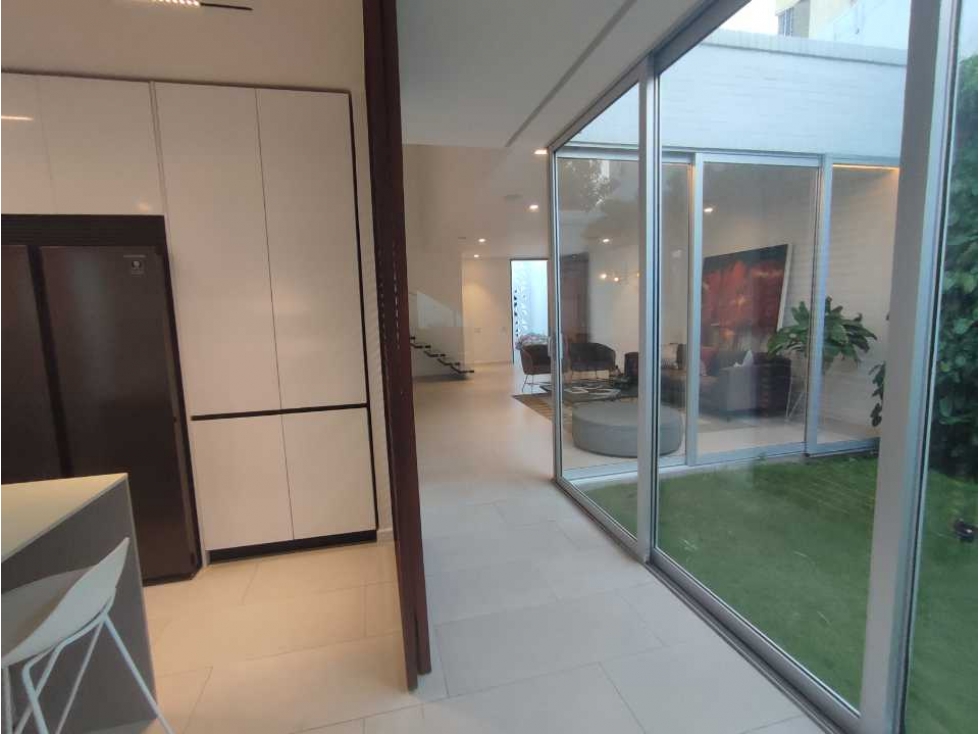 En venta casa inteligente diseño de decorador en La Cumbre Barranquill