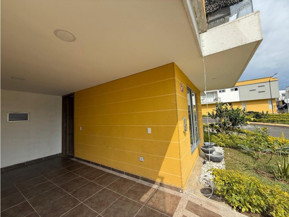 EN VENTA CASA LA ROMELIA EL POLLO DOSQUEBRADAS