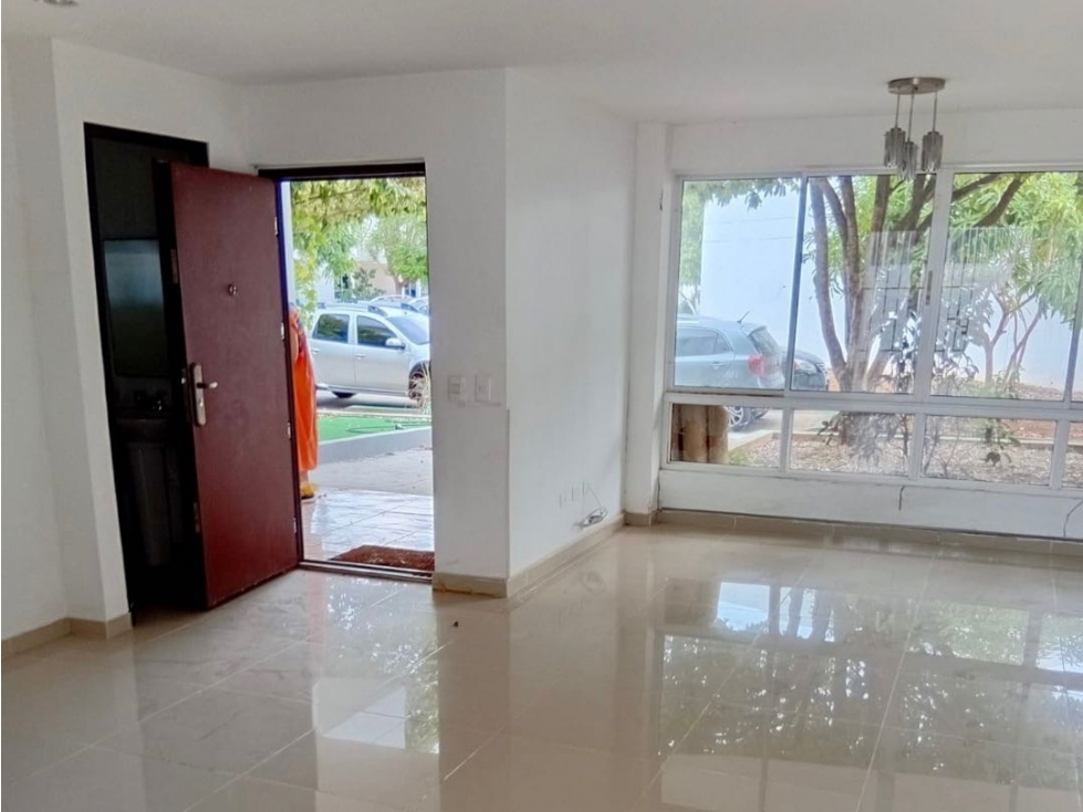 EN VENTA CASA MODERNA 3 ALCOBAS EN EL PARQUE RESIDENCIAL PRADO VERDE