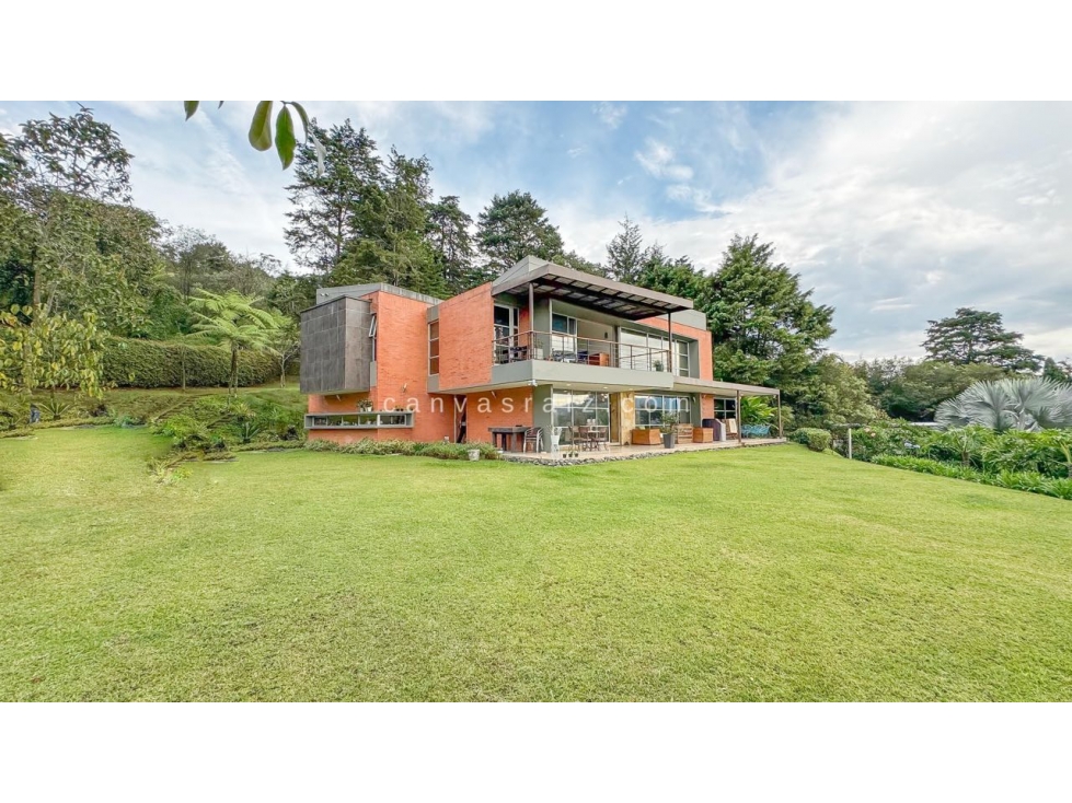 Venta Casa Campestre Moderna en El Poblado