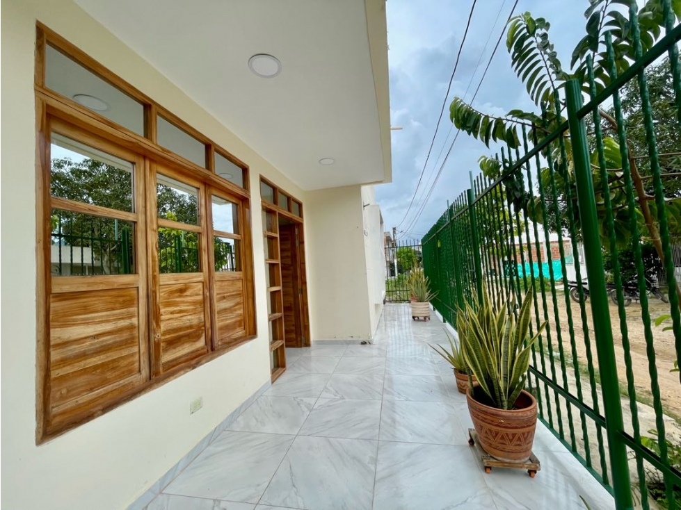 EN VENTA CASA MODERNA DOS PISOS EN EL SECTOR VALLE COUNTRY, TURBACO