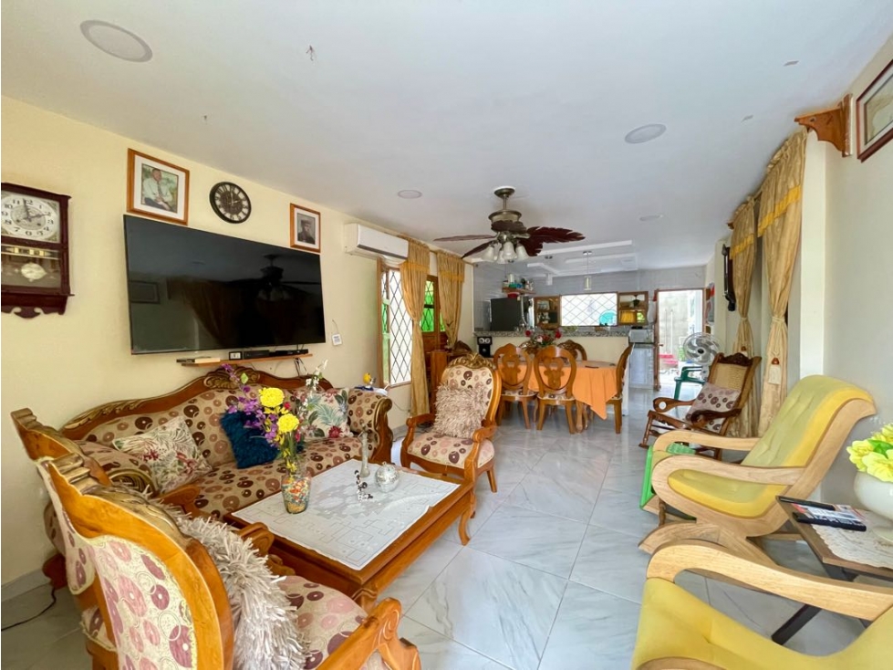 EN VENTA CASA MODERNA DOS PISOS EN EL SECTOR VALLE COUNTRY, TURBACO — foto 2