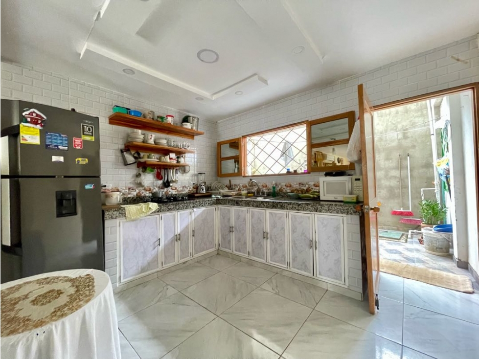 EN VENTA CASA MODERNA DOS PISOS EN EL SECTOR VALLE COUNTRY, TURBACO — foto 4