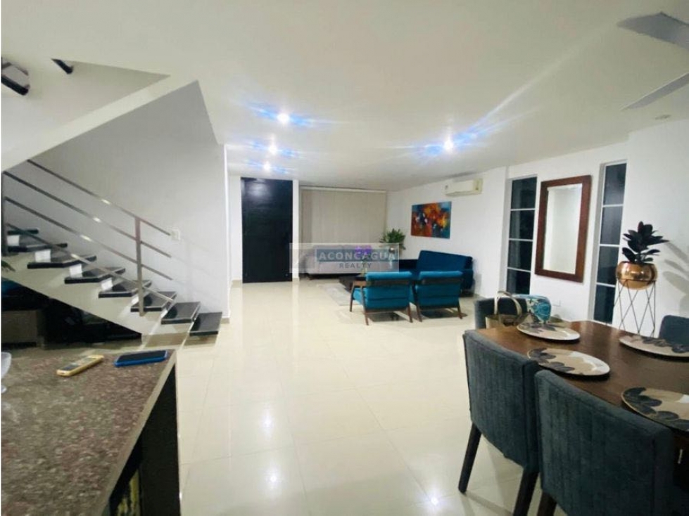 En venta Casa Remodelada - Villa Campestre