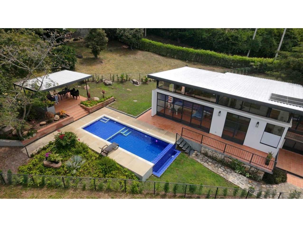 En Venta Casa sobre Planos, Lote 1.000 m2 Área 140 m2 $774 millones — foto 2