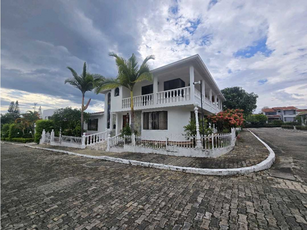 En Venta Casa Urbana con Piscina Privada en Conjunto Cerrado 497 m2 — foto 2