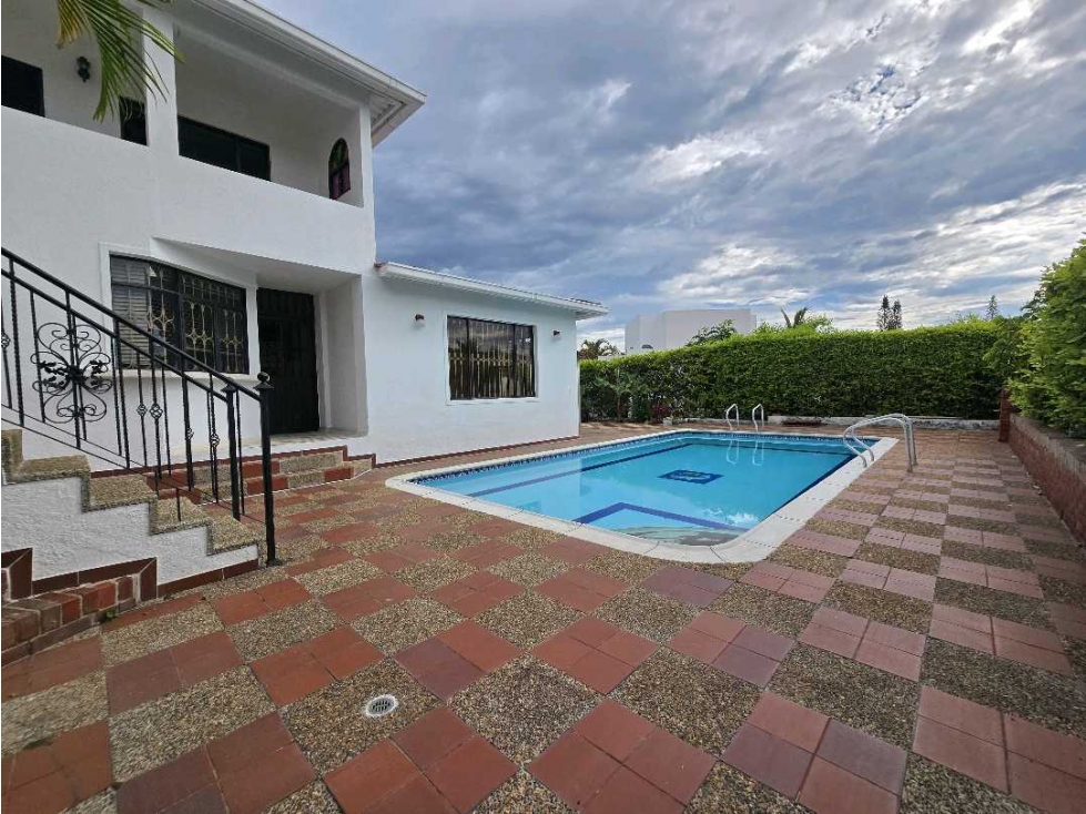 En Venta Casa Urbana con Piscina Privada en Conjunto Cerrado 497 m2 — foto 3