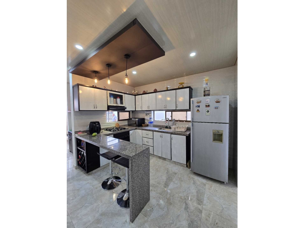 En Venta Casa Urbana Independiente con Jacuzzi 250 m2 $750 millones — foto 3