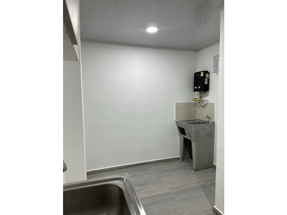 EN VENTA EDIFICIO DE 3 PLANTAS EN EL CENTRO DE PEREIRA — foto 2