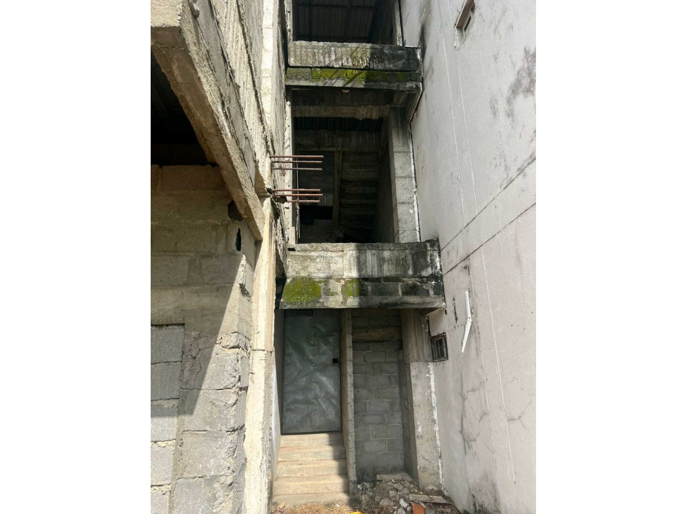 EN VENTA Edificio de tres pisos EN OBRA GRIS - Monteria - 6