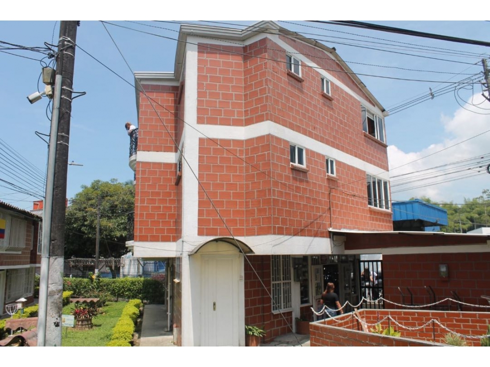 EN VENTA EDIFICIO EN AGUAAZUL DOSQUEBRADAS - 1