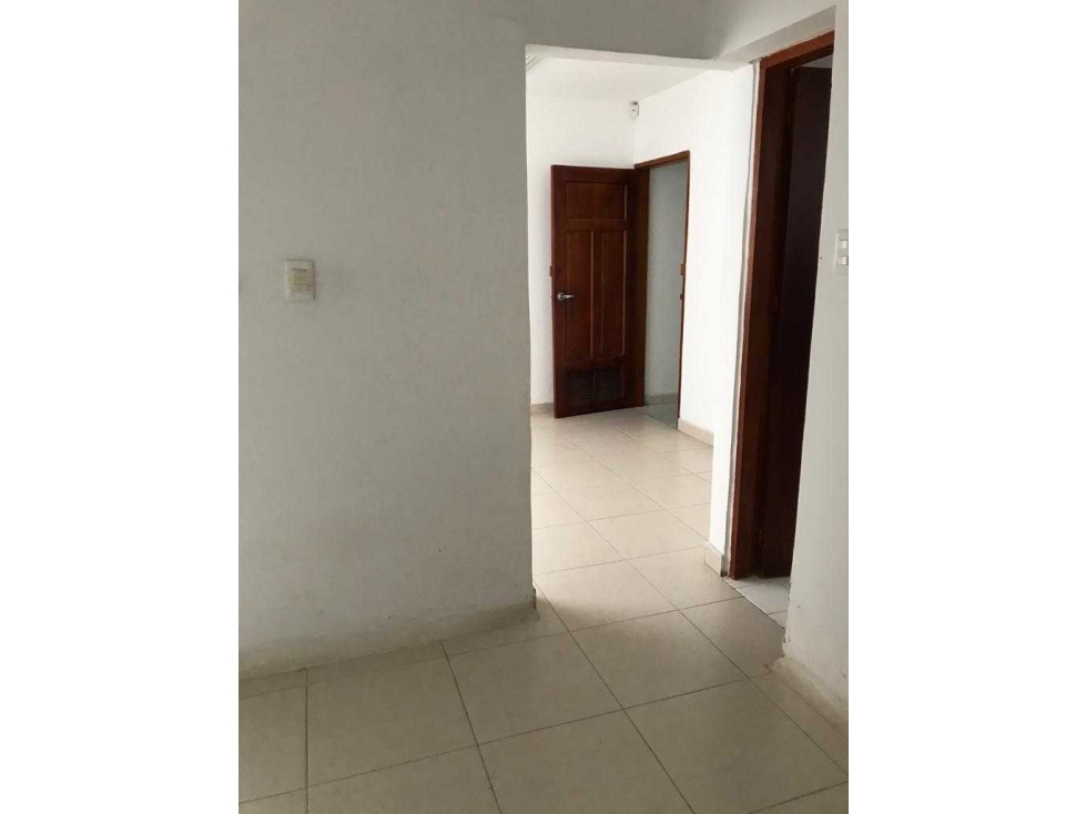 EN VENTA EDIFICIOS DE TRES PISOS EN EL CENTRO DE MONTERÍA - 3