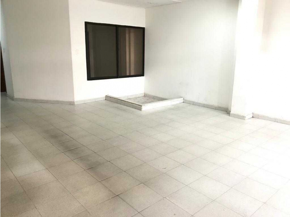 EN VENTA EDIFICIOS DE TRES PISOS EN EL CENTRO DE MONTERÍA - 5