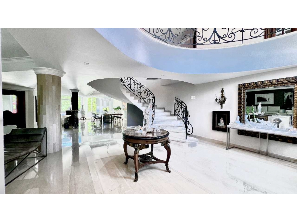 EN VENTA Y RENTA ESPECTACULAR CASA EN RIOMAR — foto 2