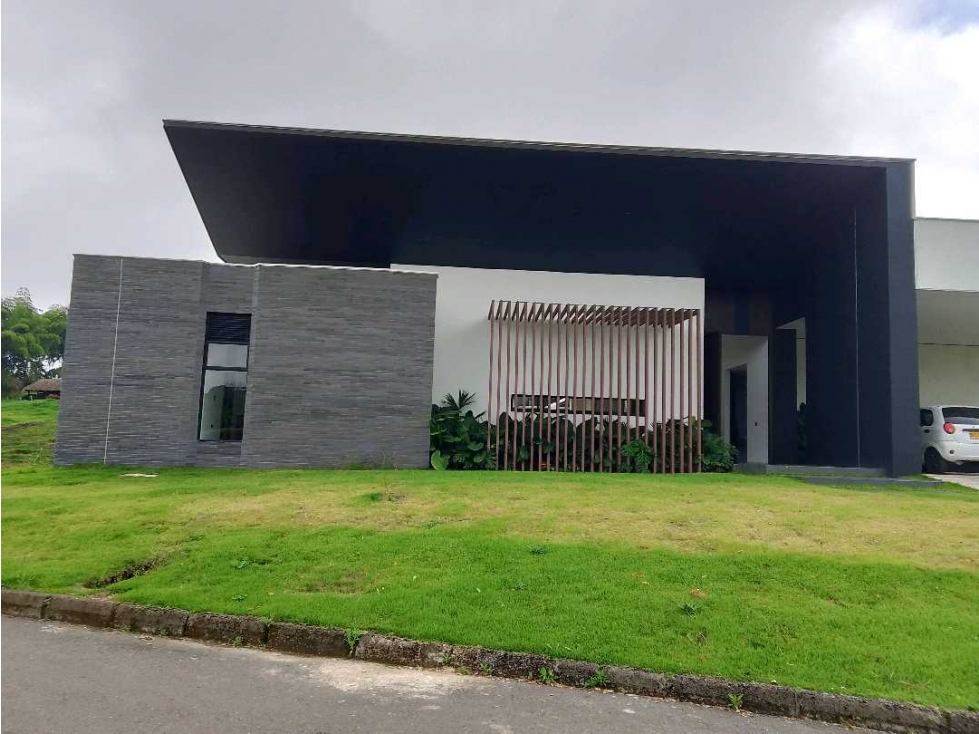EN VENTA ESPECTACULAR CASA EN MALABAR CERRITOS, PEREIRA