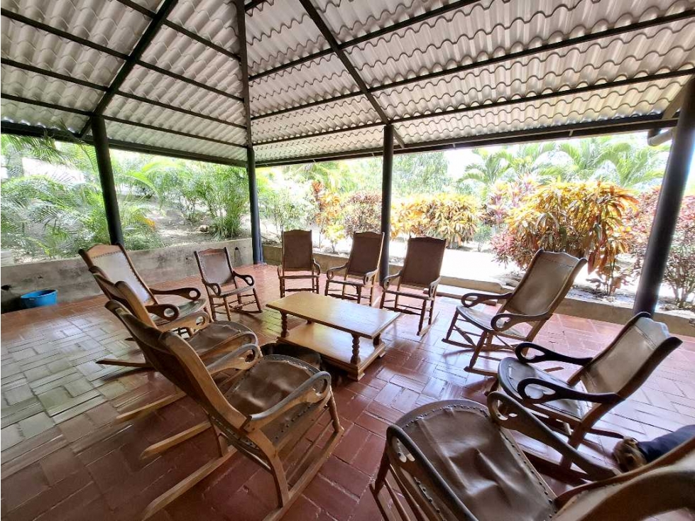 En Venta Finca 13.000 m2, Casa 260 m2 con Piscina Privada, San Joaquin — foto 4