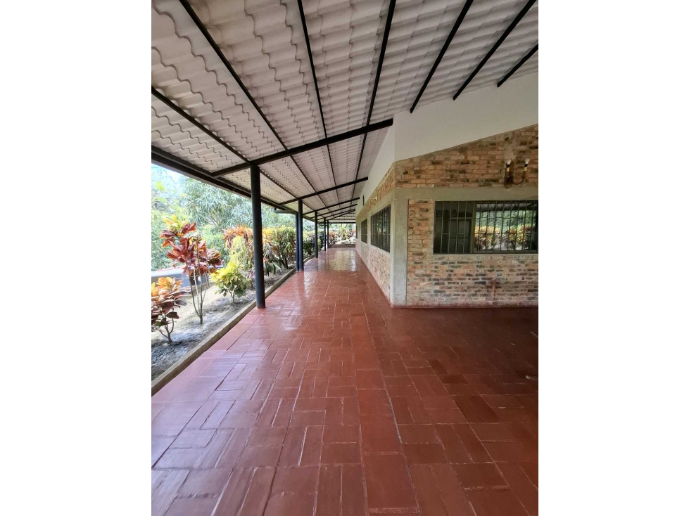 En Venta Finca 13.000 m2, Casa 260 m2 con Piscina Privada, San Joaquin — foto 5