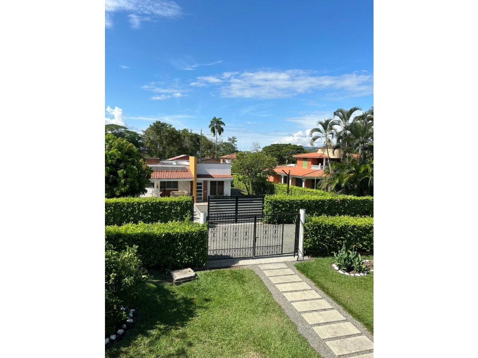 En venta hermosa casa campestre en Viterbo Caldas - 2