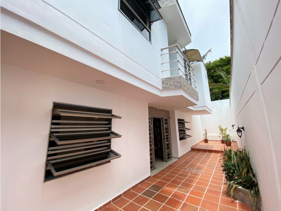 En venta hermosa casa de 2 niveles, en conjunto,Los Andes,Barranquilla