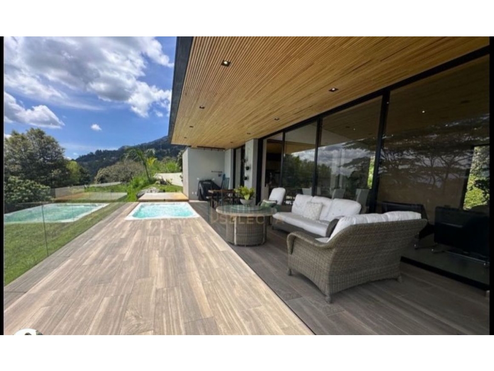 EN VENTA HERMOSA CASA EN LOS BALSOS CON VISTA A LA CIUDAD — foto 2