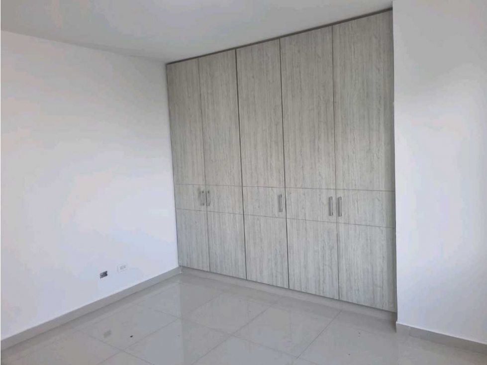 En Venta hermoso Apartamento en el barrio Altamira - Barranquilla. — foto 4