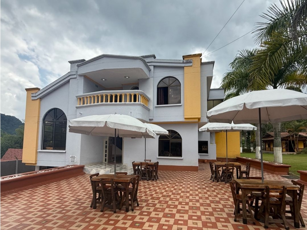En venta hotel Campestre en Santa Rosa - 1