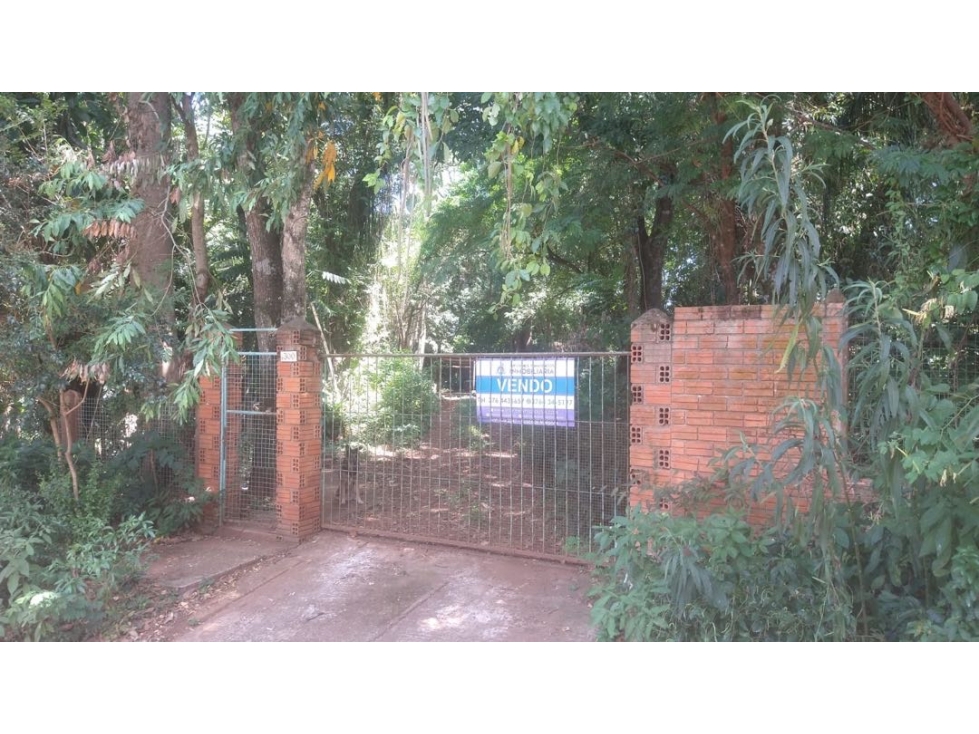 EN VENTA IMPORTANTE TERRENO EN PUERTO IGUAZÚ - 2