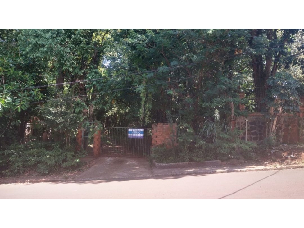 EN VENTA IMPORTANTE TERRENO EN PUERTO IGUAZÚ - 6