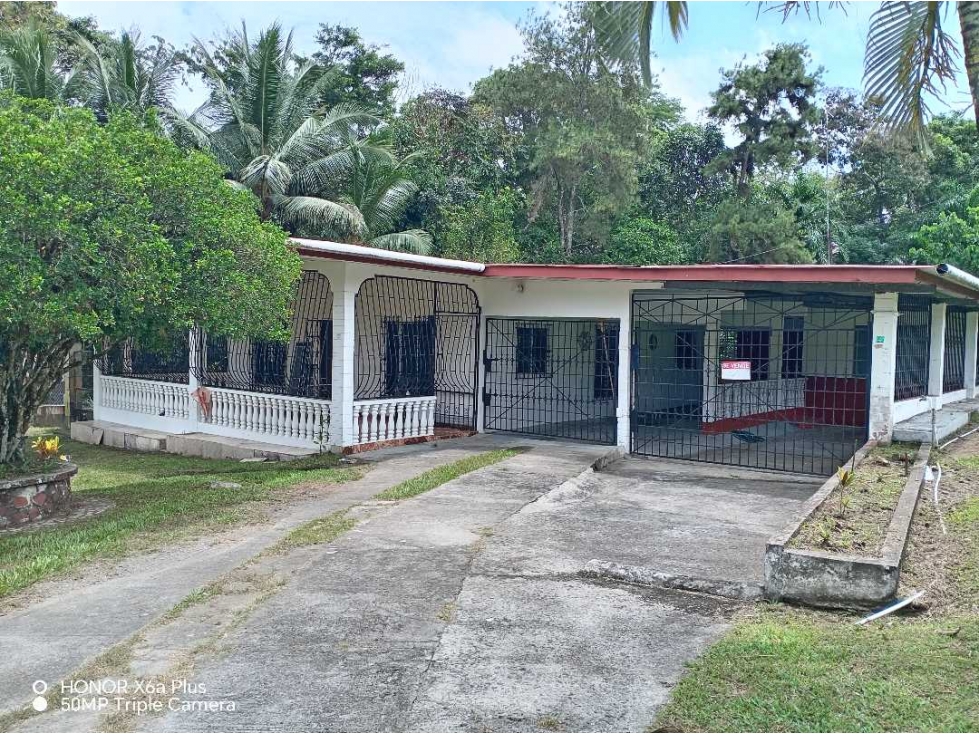 En venta linda casa en Bugaba a lado del río Güigala