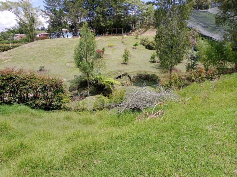 LINDO LOTE EN VENTA EN PARCELACIÓN Y LICENCIA DE CONSTRUCCIÓN VIGENTE. — foto 3