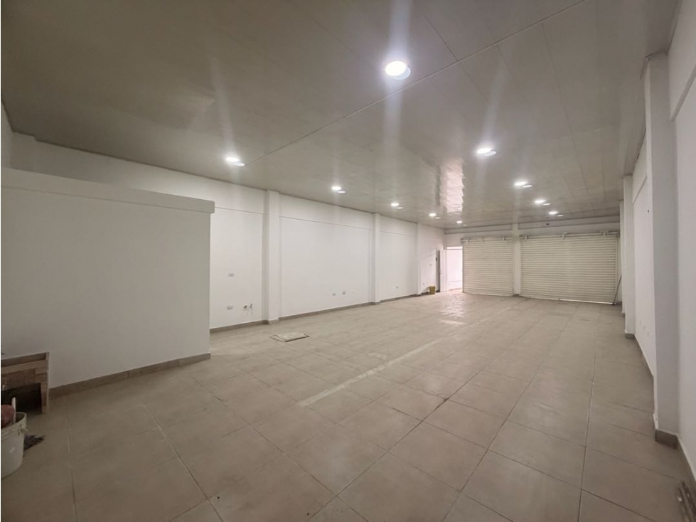 EN VENTA LOCAL COMERCIAL 140m2 B/MANUELA BELTRÁN - 4