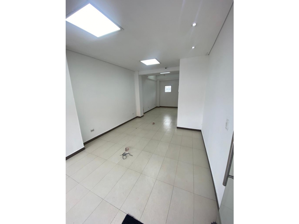 EN VENTA LOCAL COMERCIAL SECTOR MAZUREN — foto 4